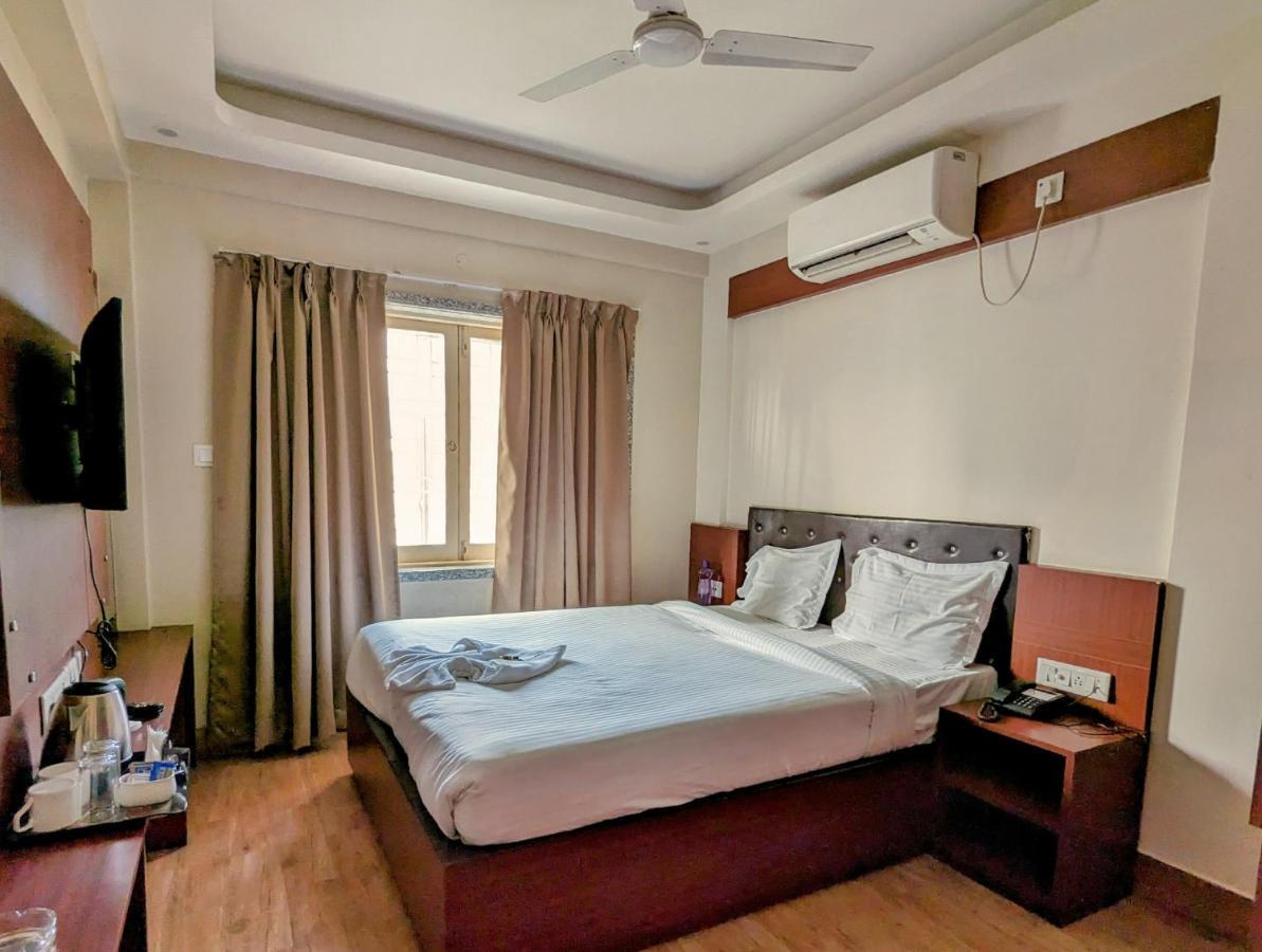 The Aster Enclave Hotel 콜카타 외부 사진