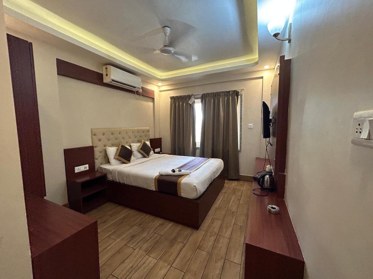 The Aster Enclave Hotel 콜카타 외부 사진